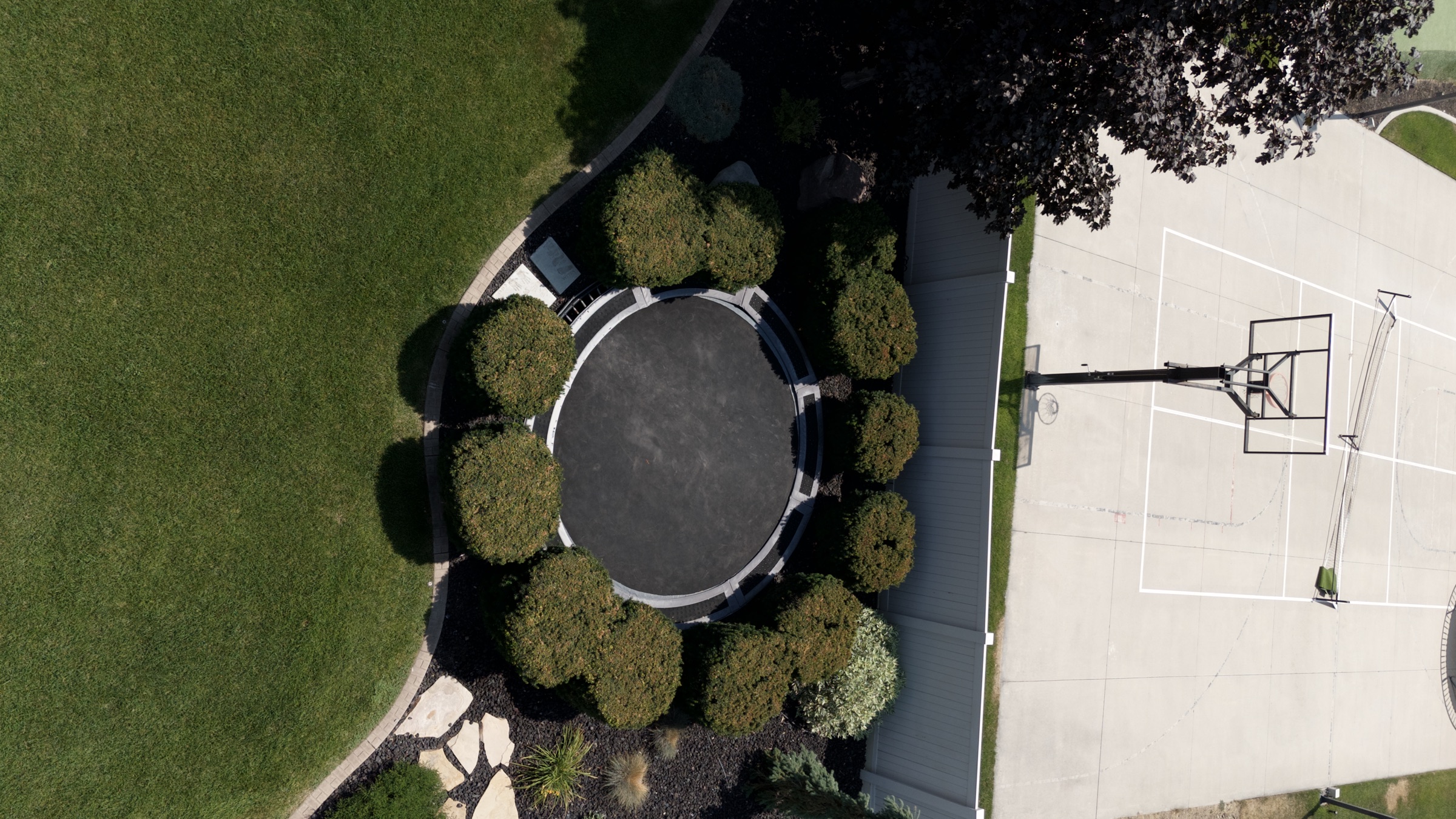 Court landscaping finish